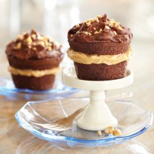 Peanut Butter Cream Cupcakes