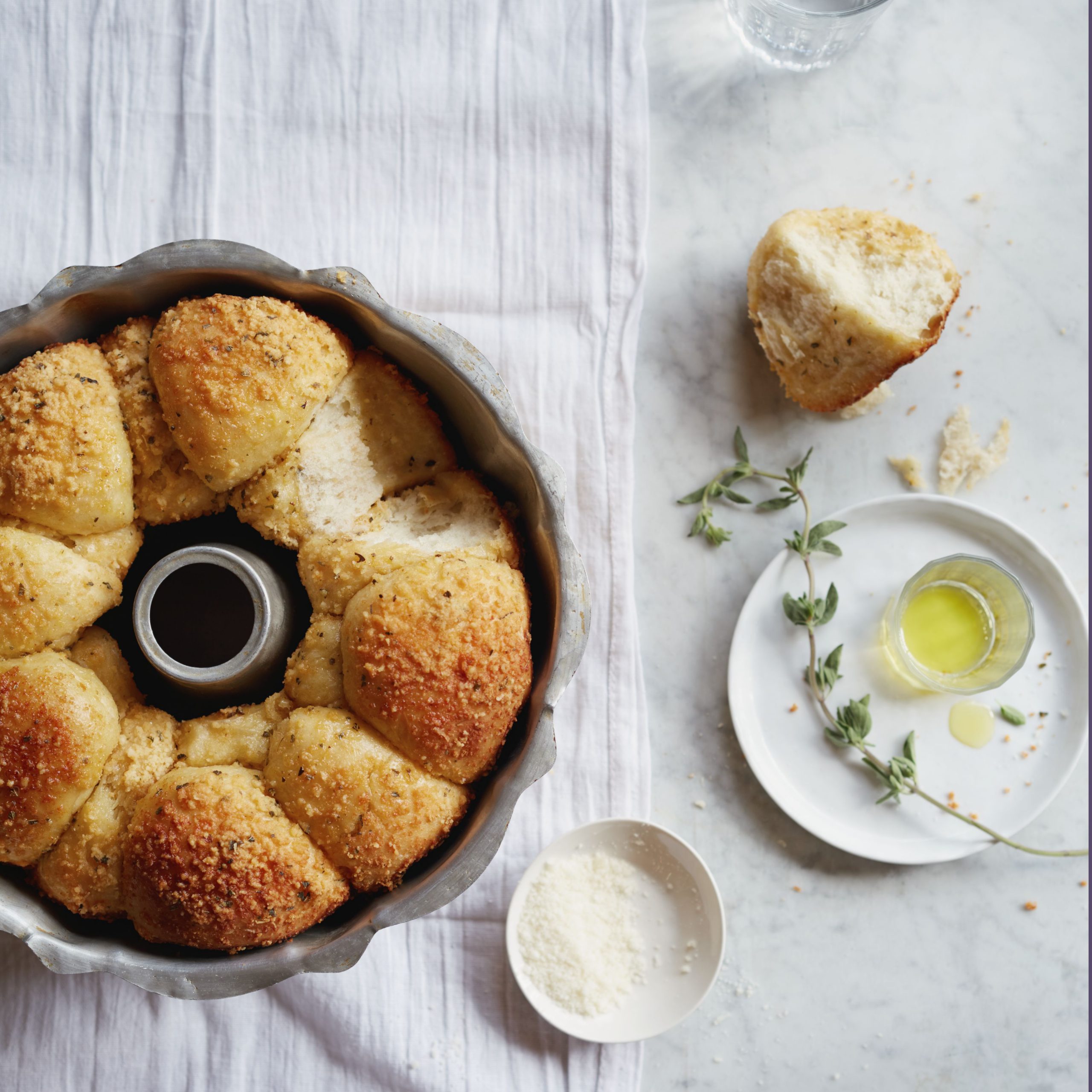 Parmesan Pull-Apart Bread