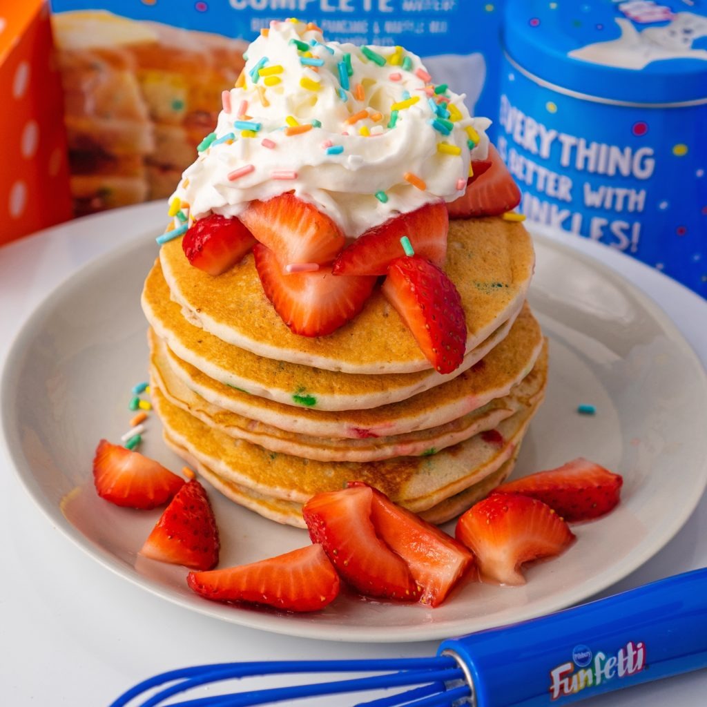 Funfetti® Pancakes with Strawberries Pillsbury Baking