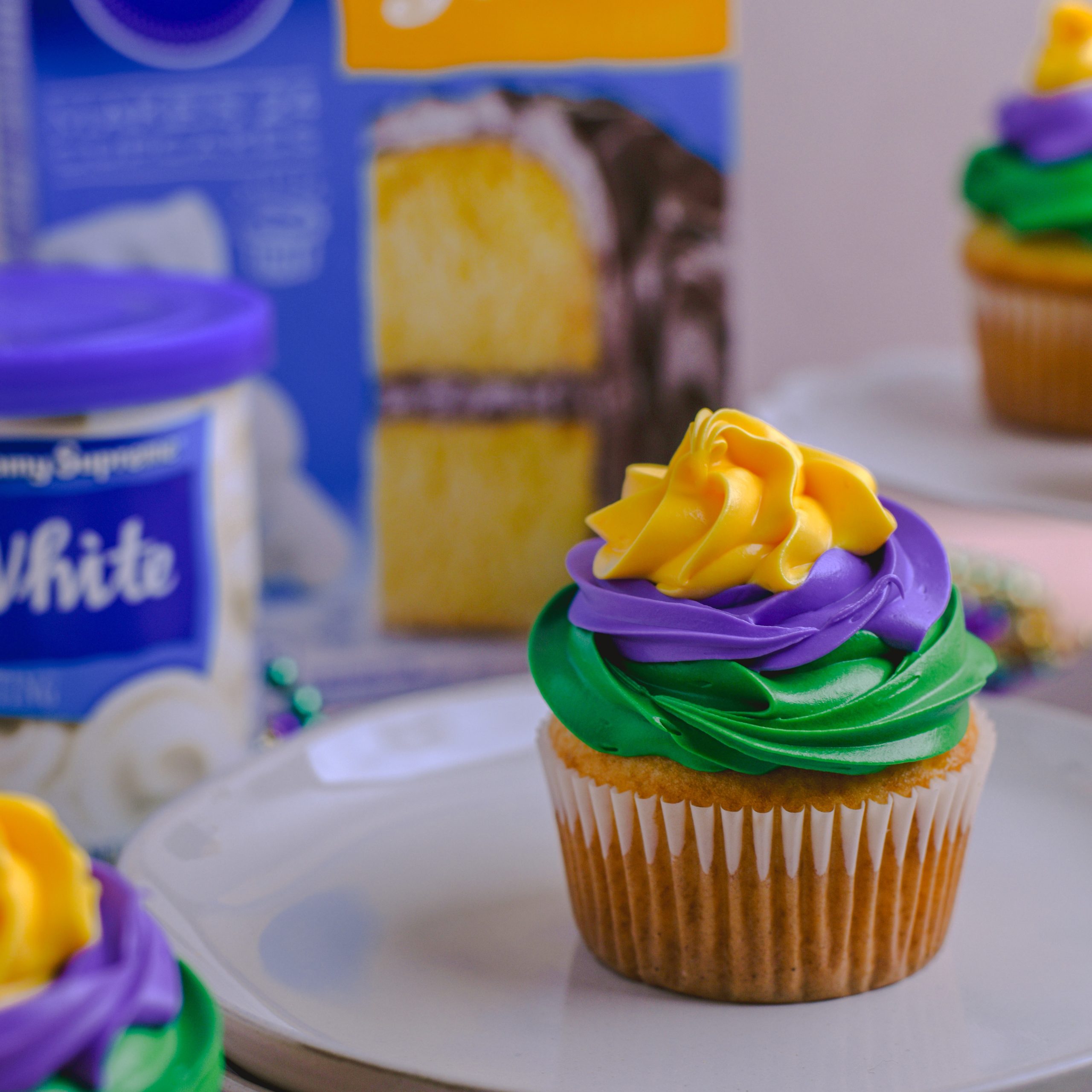 Mardi Gras Cupcakes