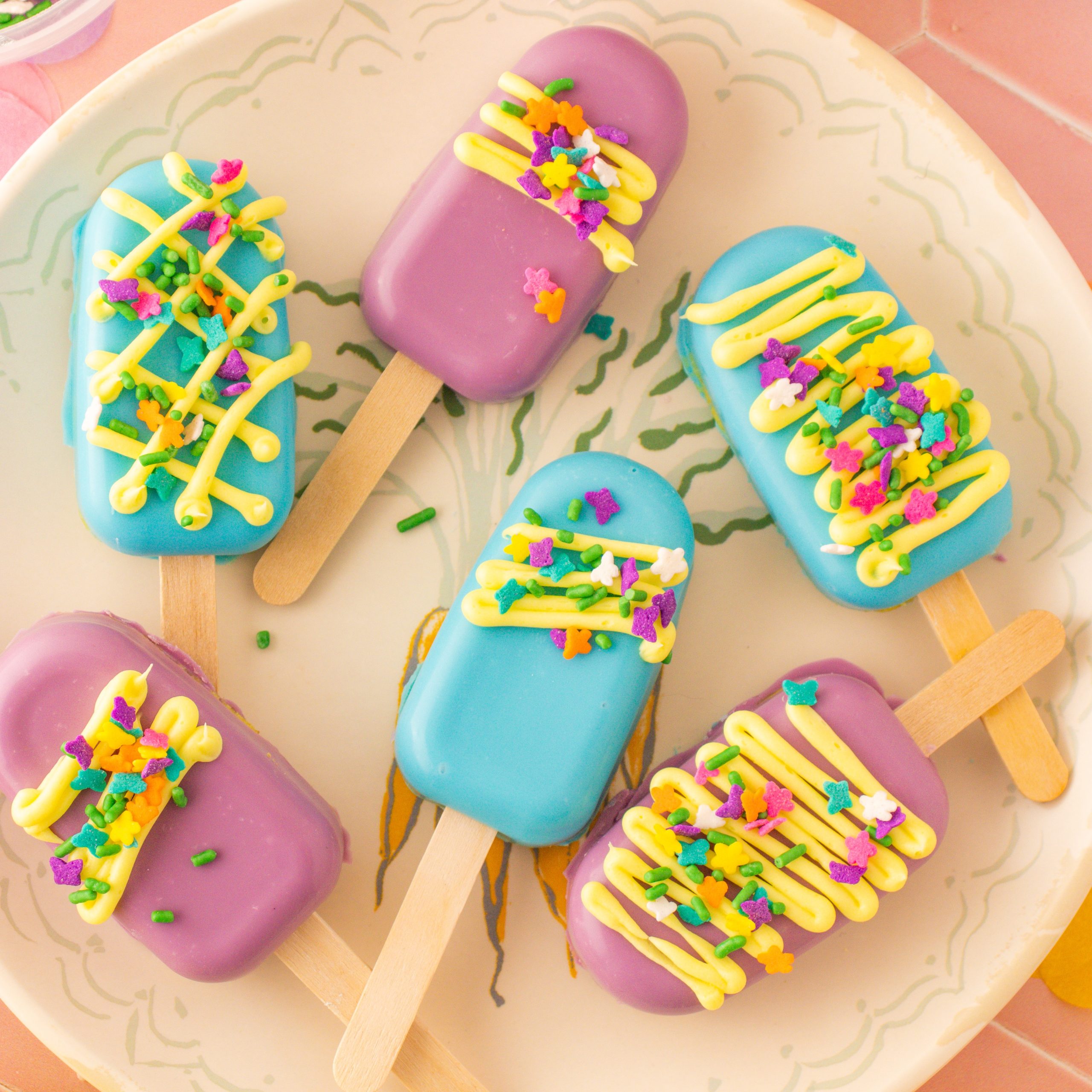 Funfetti® Easter Cakesicles Recipe