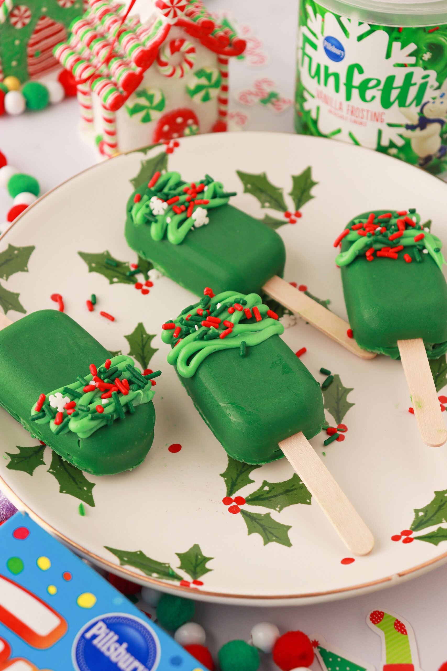 Funfetti Holiday Cakesicles Recipe
